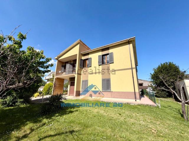 Casa in vendita a Teramo, Abruzzo