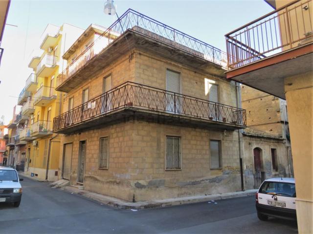 Casa in vendita a Carlentini, Sicilia