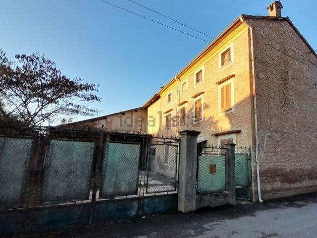 Casa in vendita a Cornale, Lombardia