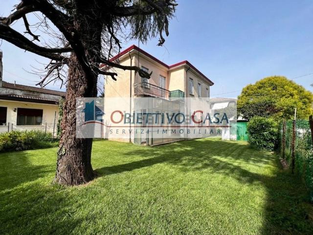 Casa in vendita a Padova, Veneto