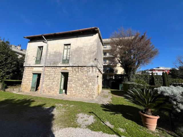 Casa in vendita a Baronissi, Campania