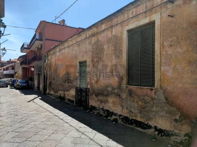 Casa in vendita a Aci Catena, Sicilia