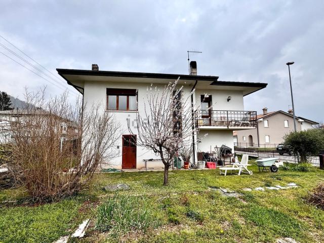 Casa in vendita a Quero, Veneto