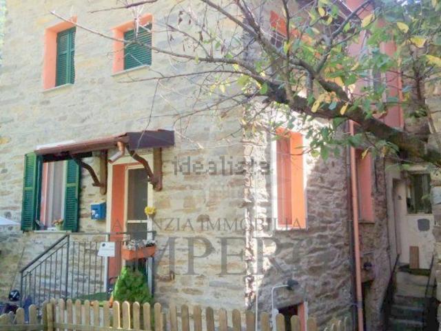 Casa in vendita a Pigna, Liguria