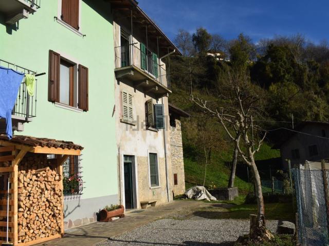 Casa in vendita a Comunità Montana della Valle Brembana, Costa Di Serina