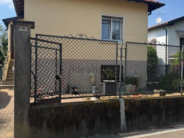 Casa in vendita a San Salvatore, Malnate