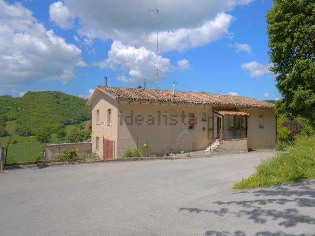 Casa in vendita a Capolapiaggia, Camerino