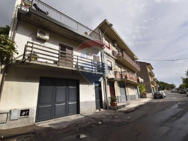 Casa in vendita a Belpasso, Sicilia