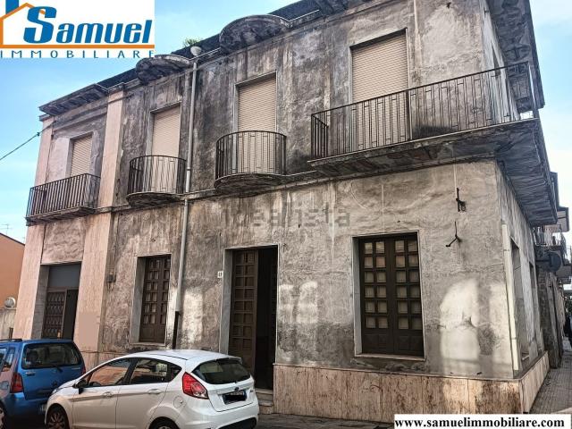 Casa in vendita a Giarre, Sicilia