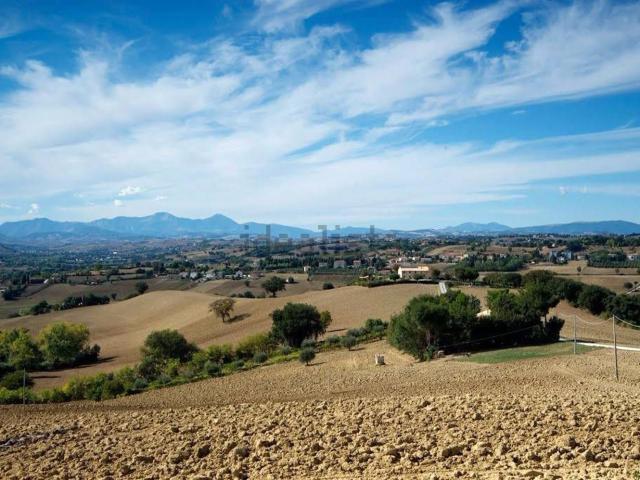 Casa in vendita a Trecastelli, Marche