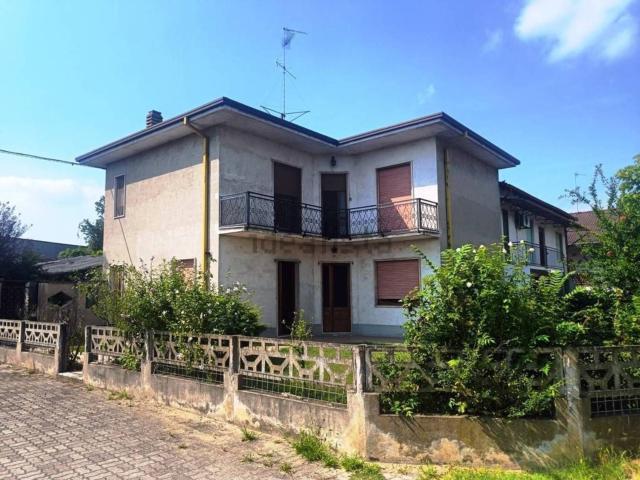 Casa in vendita a Sant'angelo Lomellina, Lombardia