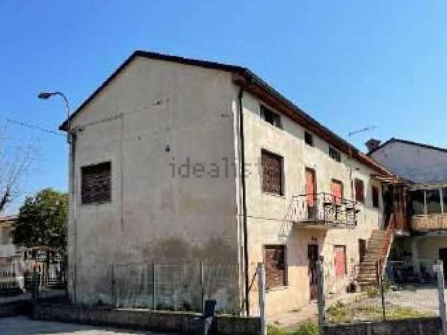 Casa in vendita a Trissino, Vicenza