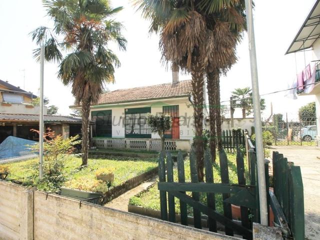 Casa in vendita a Cesano Maderno, Cassina Savina