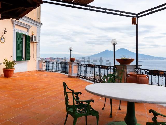 Casa in vendita a Municipalità 1, Campania