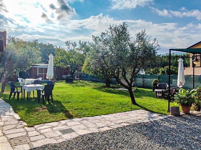 Casa in vendita a Sarzana, Liguria