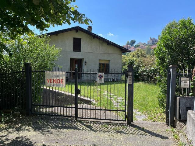 Casa in vendita a Brunate, Lombardia