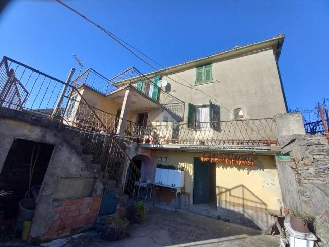 Casa in vendita a Borzonasca, Liguria