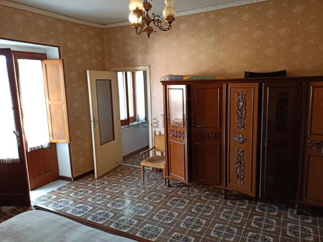 Casa in vendita a Castel Morrone, Campania