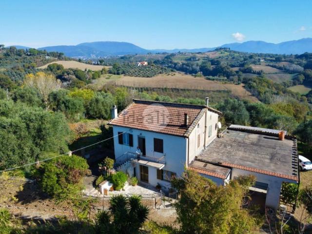 Casa in vendita a Collevecchio, Lazio
