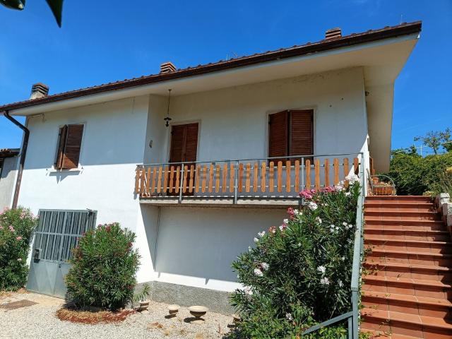 Casa in vendita a Cazzano Di Tramigna, Veneto