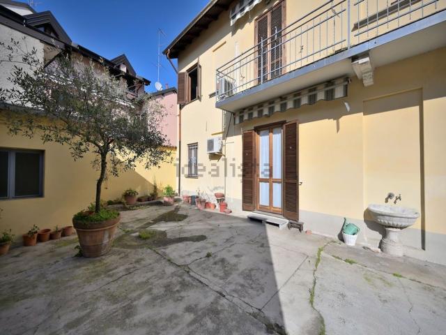 Casa in vendita a Vigevano, Lombardia