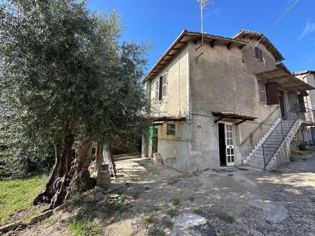 Casa in vendita a Quadroni, Manziana