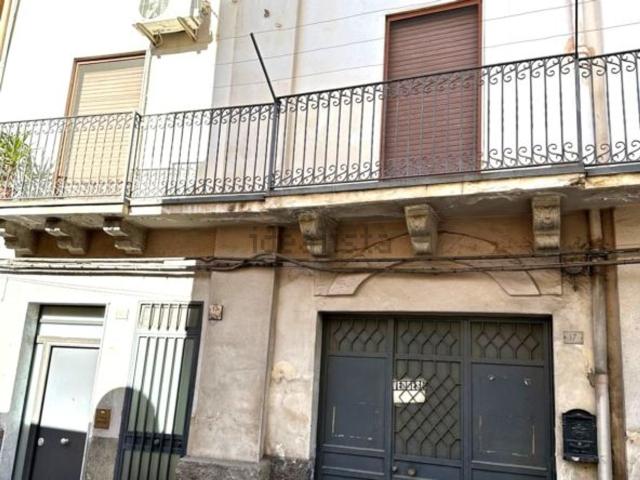 Casa in vendita a Regalbuto, Sicilia