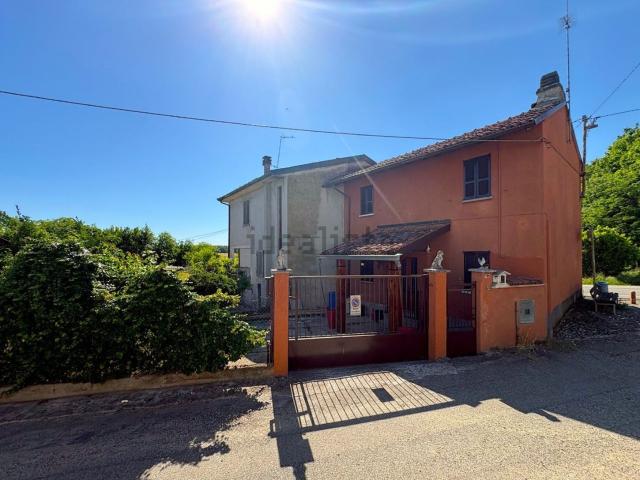 Casa in vendita a Sannazzaro de' Burgondi, Pavia