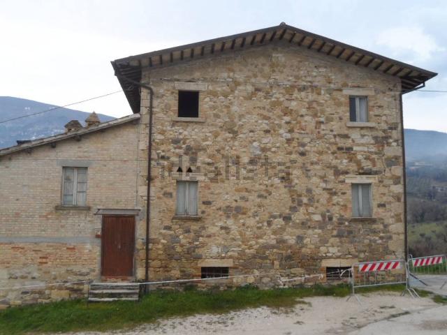 Casa in vendita a Capolavilla, Marche