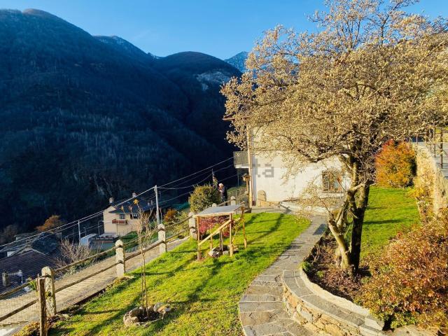 Casa in vendita a Valle Cannobina, Piemonte