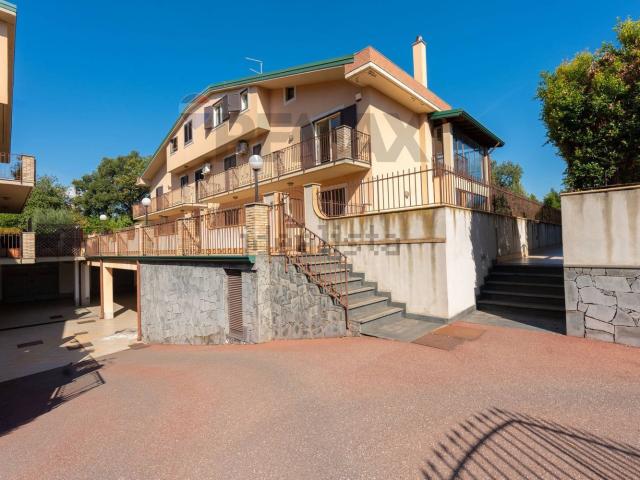 Casa in vendita a Maugeri, Valverde