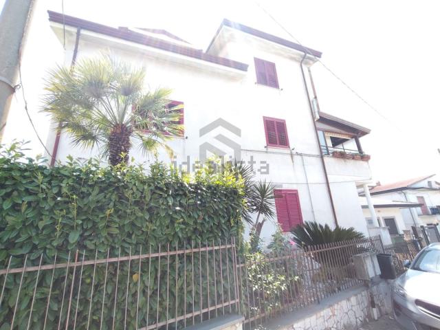 Casa in vendita a Amorosi, Campania