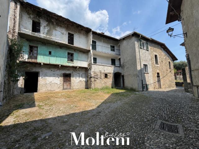 Casa in vendita a Contrada Castello, Mandello del Lario