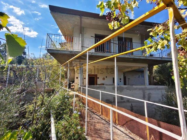 Casa in vendita a Sonnino, Latina