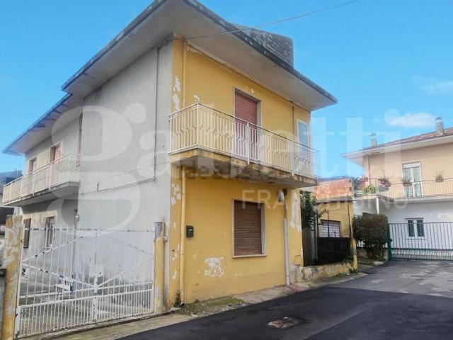 Casa in vendita a Vitulazio, Campania