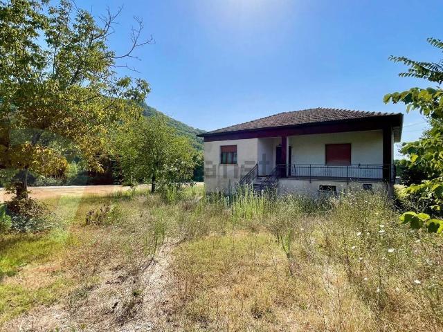 Casa in vendita a Arce, Lazio