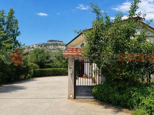Casa in vendita a Alatri, Lazio