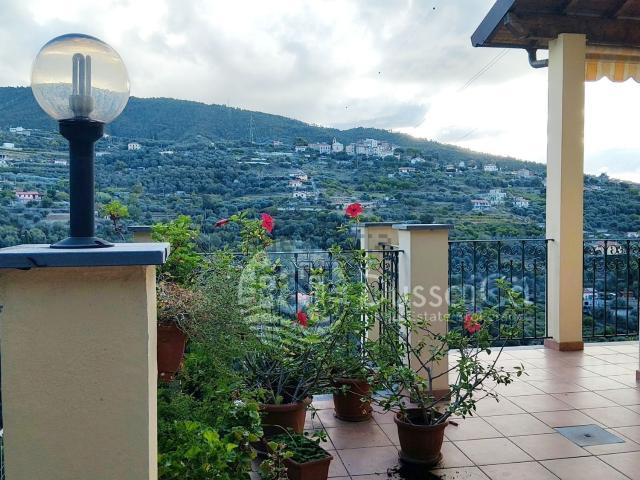 Casa in vendita a Vallebona, Provincia di Imperia