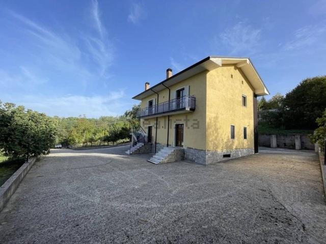 Casa in vendita a San Potito Ultra, Campania