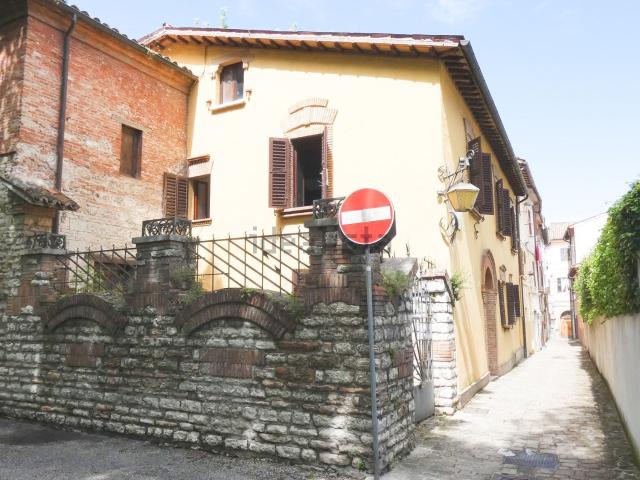 Casa in vendita a Piano, Marche