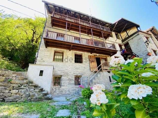 Casa in vendita a Gaby, Aosta
