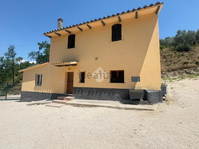 Casa in vendita a Torgiano, Umbria