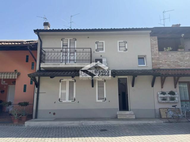 Casa in vendita a Camisano, Lombardia