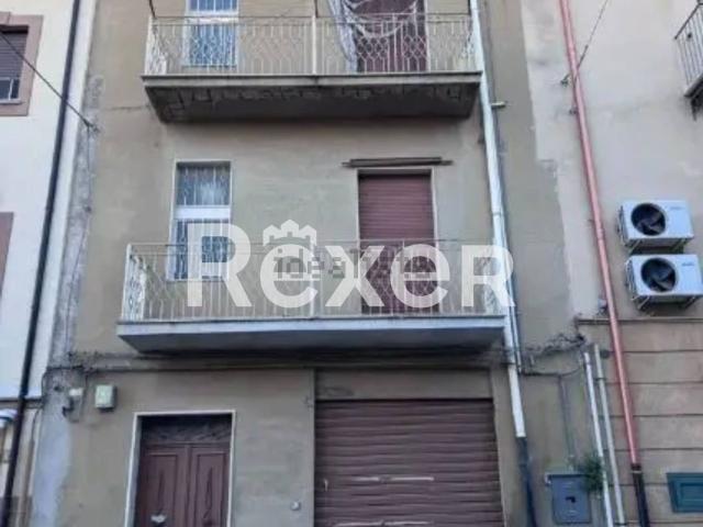 Casa in vendita a Pietraperzia, Enna