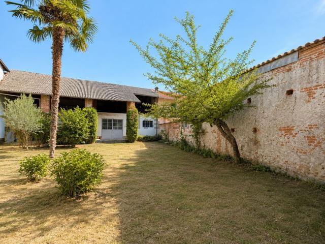 Casa in vendita a Piemonte, Vercelli