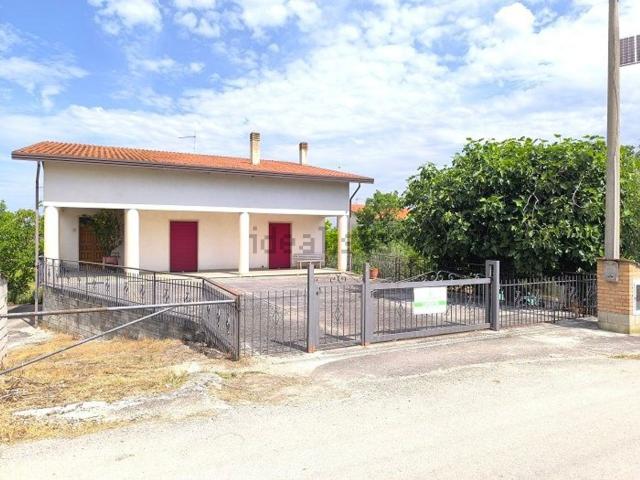 Casa in vendita a Paternopoli, Campania