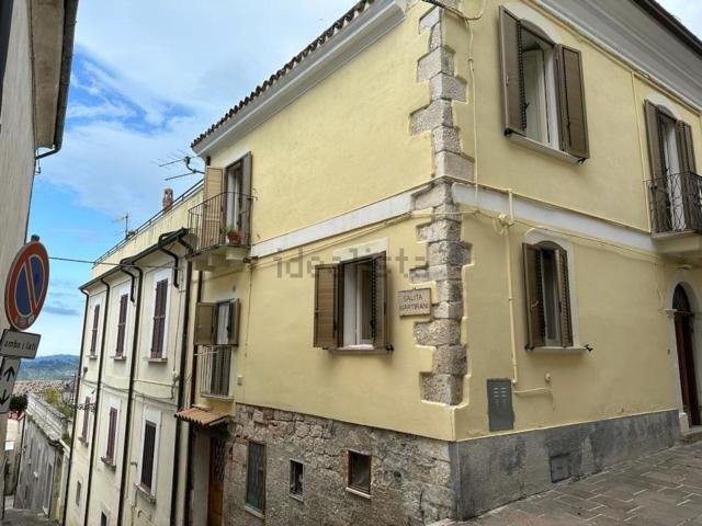 Casa in vendita a San Valentino In Abruzzo, Abruzzo
