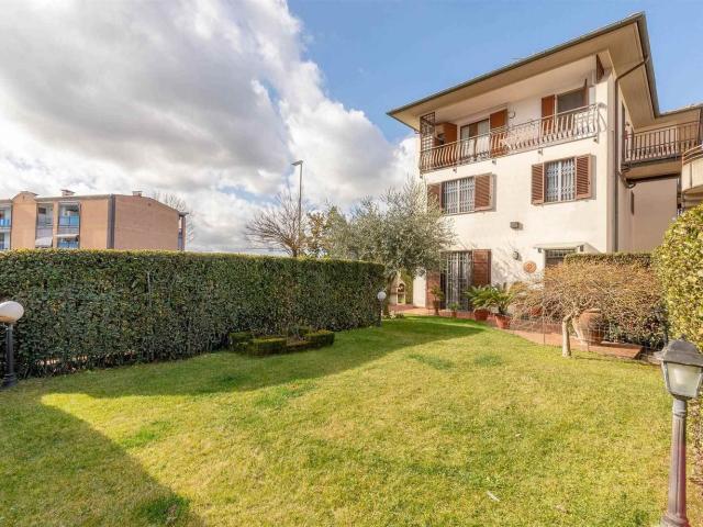 Casa in vendita a Campi Bisenzio, Toscana