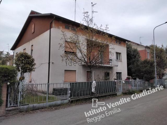 Casa in vendita a Terra di Mezzo, Re