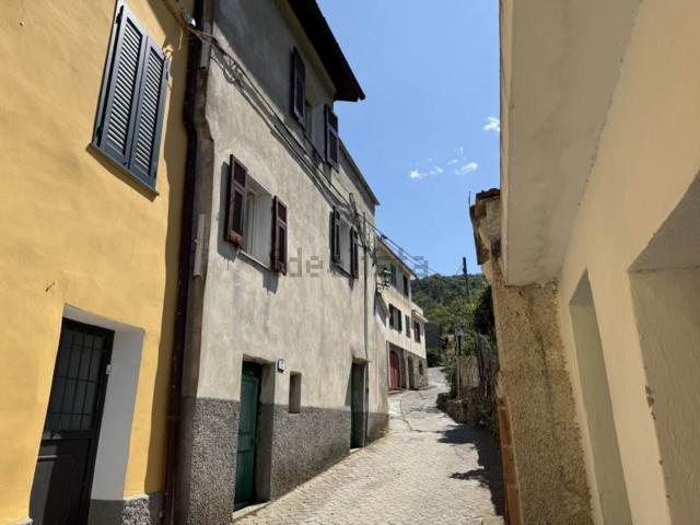 Casa in vendita a Pietrabruna, Liguria